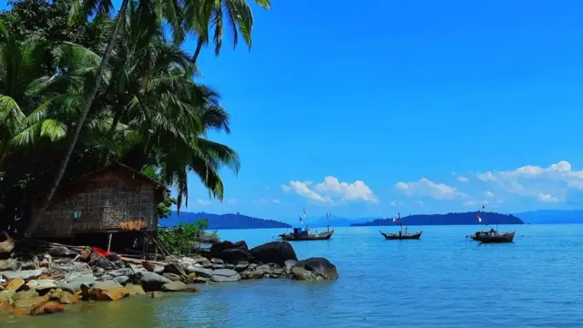 ကော့သောင်းဘက်က ကျွန်းတွေ