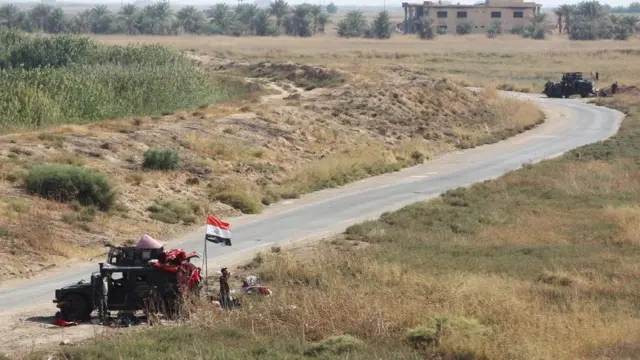 Kerkük sınırında Iraklı güçler