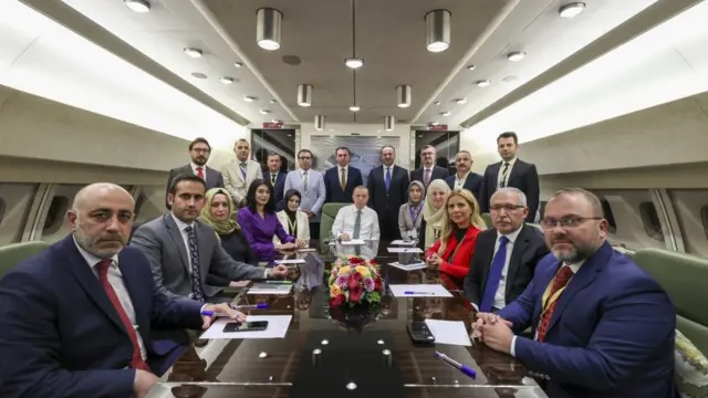 Cumhurbaşkanı, Azerbaycan'a yaptığı günübirlik ziyaret dönüşü uçakta gazetecilere konuştu.