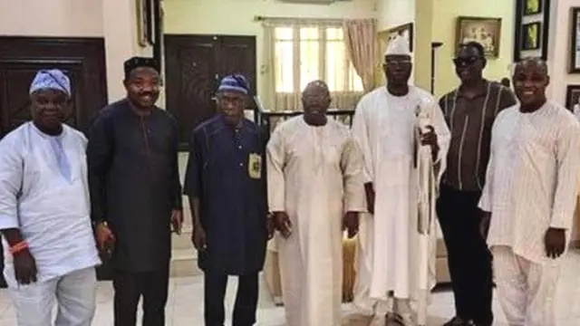 Oloye Olusegun Obasanjo ati Gani Adams pẹlu Ayo Adebanjo atawọn eeyan miran