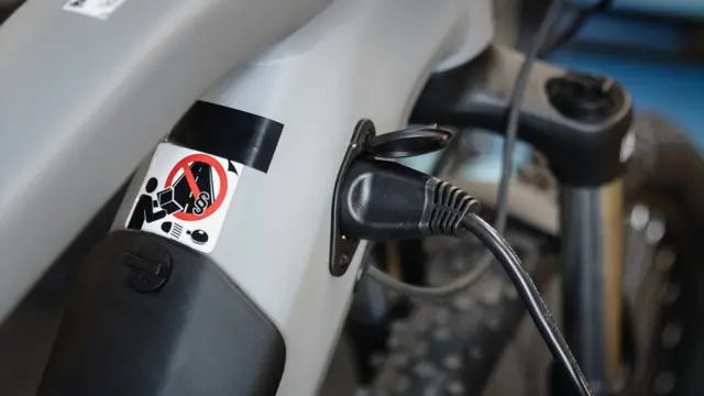 लिथियम आयन बैटरी