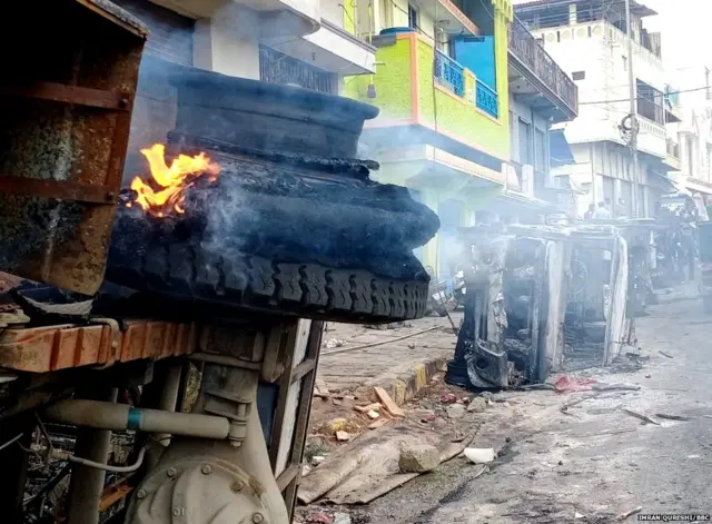 हिंसा के बाद कुछ ऐसा था मंज़र