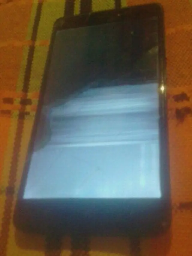 Celular defeituoso