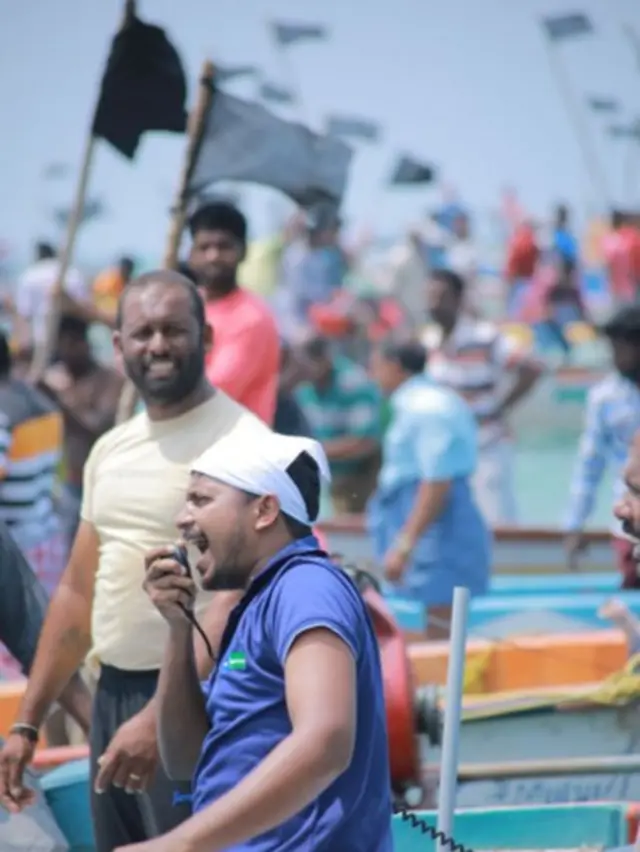 சரக்குப் பெட்டக மாற்று முனையத்தை எதிர்த்து கன்னியாகுமரியில் கடல் முற்றுகை போராட்டம்