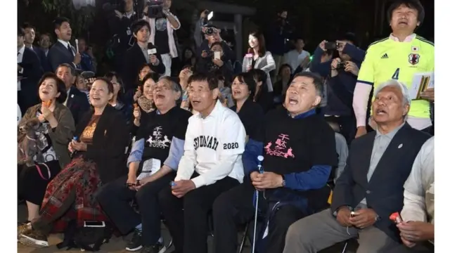 2016년 밥 딜런이 수상자로 선정되자 탄식하는 하루키스트