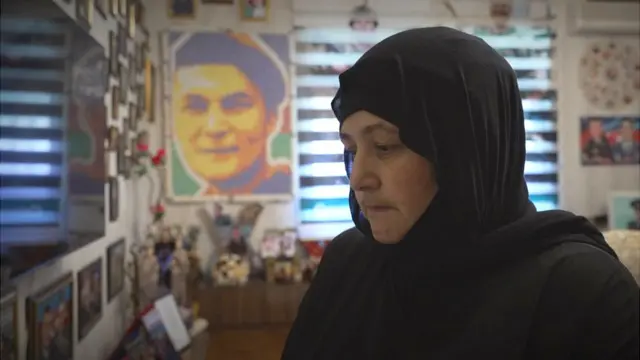 Рада Гурбанова в гостиной