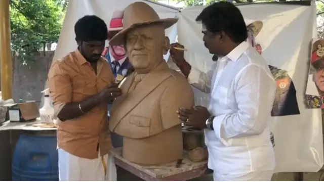 பிபித் ராவத் சிலை