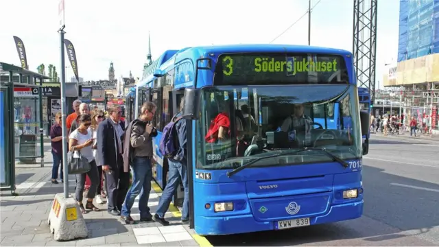 avtobus. İsveç