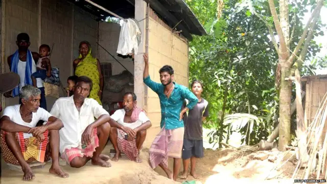 સરબબાલાના પાડોશીઓની તસવીર