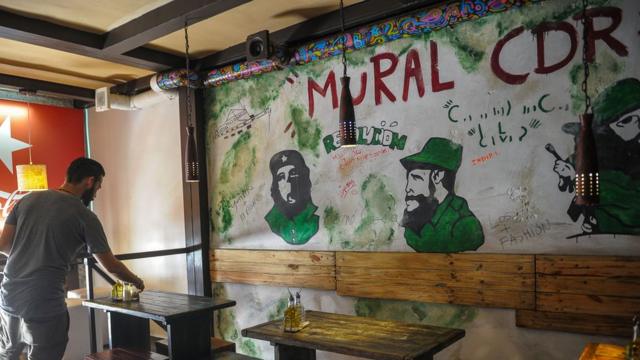 Um Comitêsapostas esportivas handicapDefensa da Revolução (CDR)apostas esportivas handicapSanta Clara, Cuba