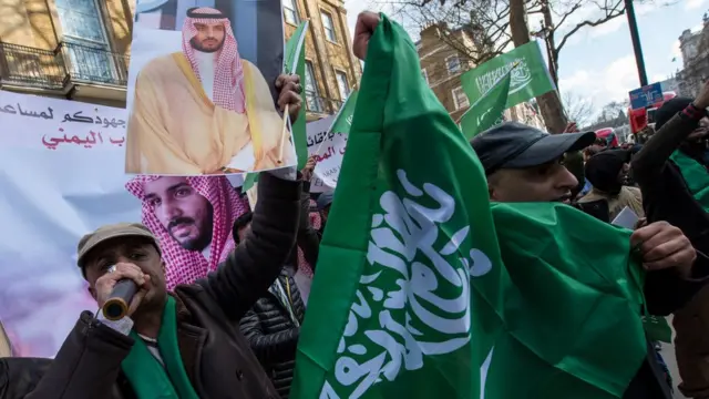 مظاهرات مؤيدة للسعودية أمام مقر رئيسة الوزراء