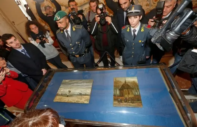 2016'da Imperiale'nin evinde bulunan Van Gogh tabloları