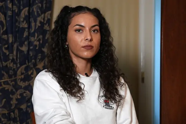 Julia Jouwe, Nicholaas Jouwe, Papua, Belanda