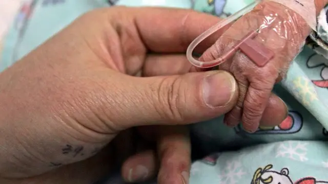 Рука младенца