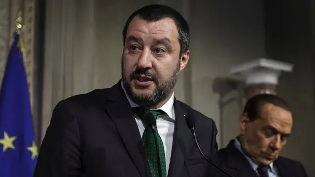 ماتيو سالفيني وبرلسكوني