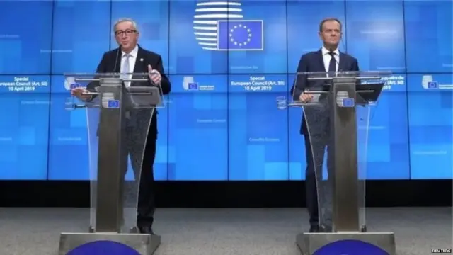 ब्रेक्झिटसंबंधीच्या बैठकीनंतर पत्रकारांशी बोलताना डोनाल्ड टस्क