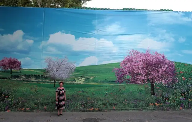 Фрагмент выставки Мамедовой