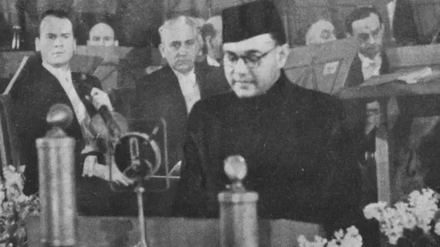 જર્મનીના બર્લિનમાં 1942માં એક કાર્યક્રમમાં ભાષણ આપી રહેલા સુભાષચંદ્ર બોઝ.