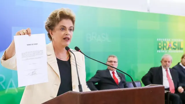 Dilma Rousseff mostra Termobetway czPossebetway czLula como ministro