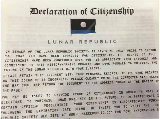 చంద్రుడిపై పౌరసత్వానికి సంబంధించి ఇచ్చిన పత్రం