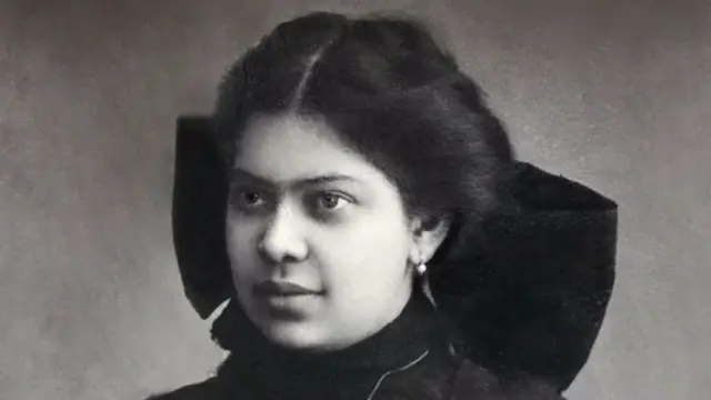 Clementina Batalla "revolucionó a los jóvenes mexicanos".