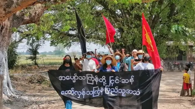 ဧပြီလဆန်းက မုံရွာ အမြင့်လမ်းရွာတွေရဲ့ ဆန္ဒပြပွဲ