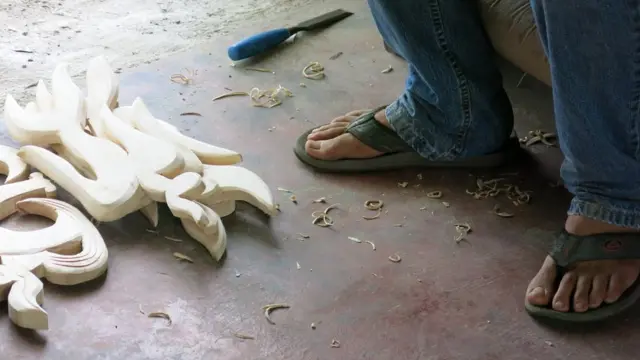 Preso hace artesanías