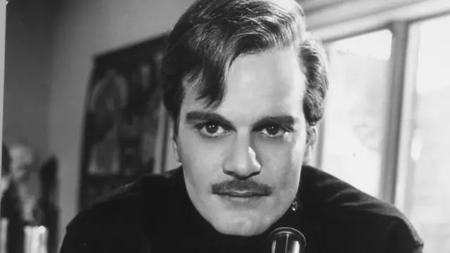 لعب الشريف دور البطولة في فيلم "الدكتور جيفاغو" لديفيد لين