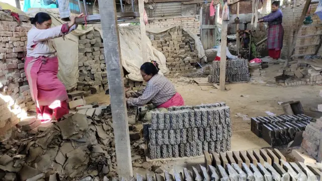 कर्ण अवाल