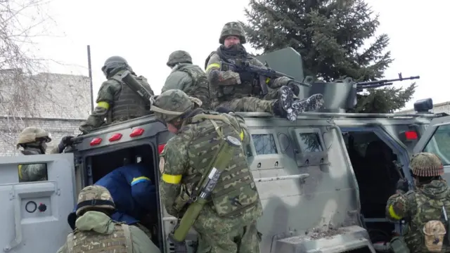 Бійці "Азова" перед штурмом Широкиного