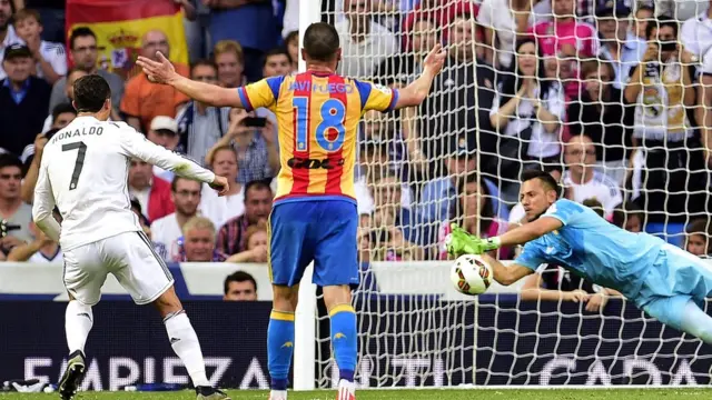 Cristiano Ronaldo falla un penalti