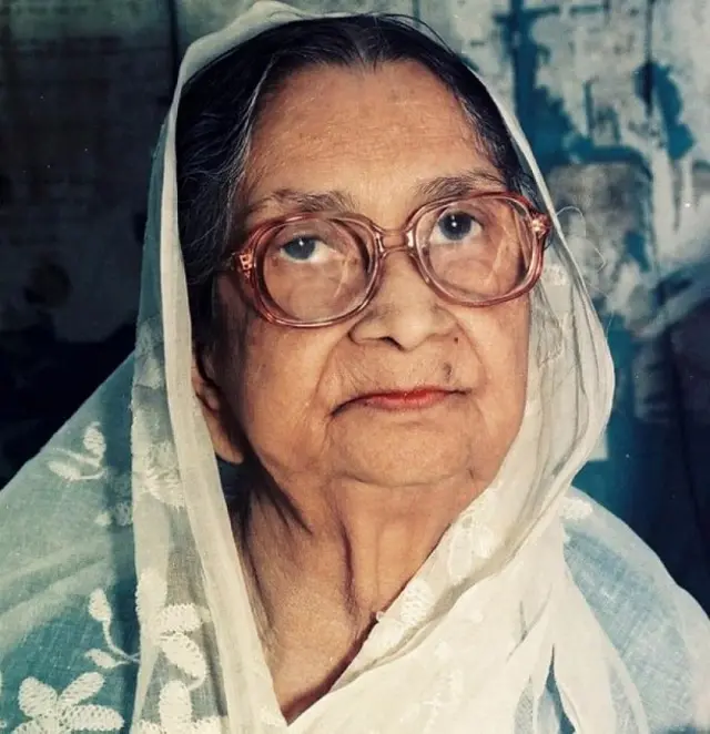 কবি সুফিয়া কামাল