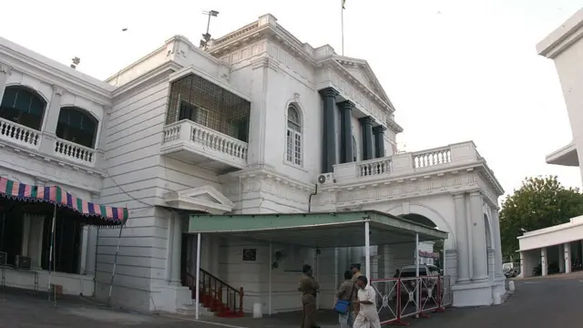 ஆரோக்கிய சேது செயலி இல்லாமலும் பயணிக்கலாம் - மத்திய அரசு