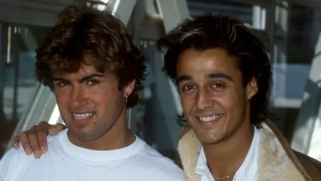 樂隊主唱喬治·麥克爾（左）和安德魯·瑞吉立