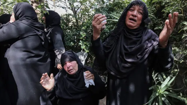 أقارب عمر وحيد سمور