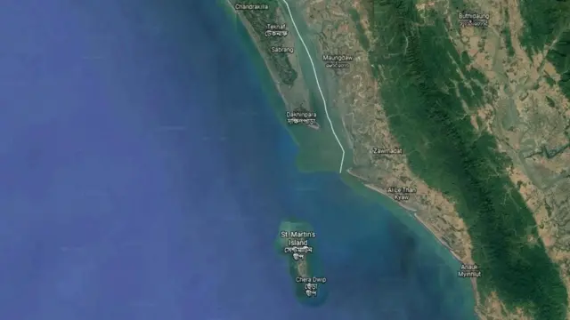 বাংলাদেশের সর্বদক্ষিণে অবস্থিত দ্বীপ সেন্ট মার্টিন
