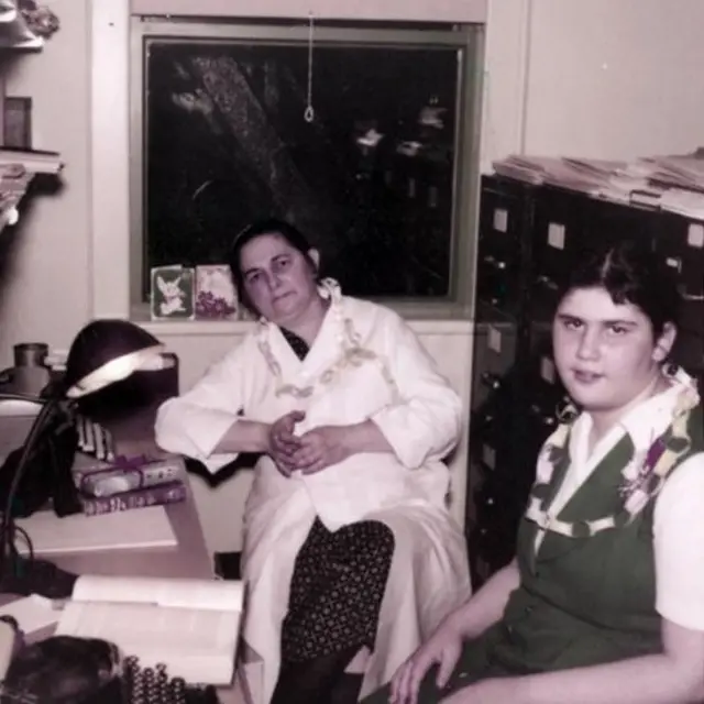 Miriam Menkin y su hija Lucy.