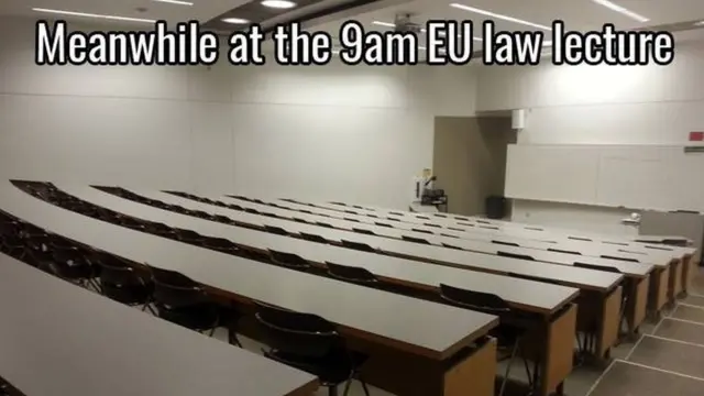 Salón de clase vacío