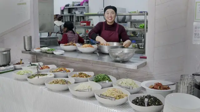 김선관 대표가 운영하는 한식당에서 5명의 자활 여성이 일한다