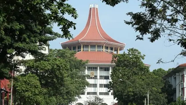 ශ්‍රේෂ්ඨාධිකරණය