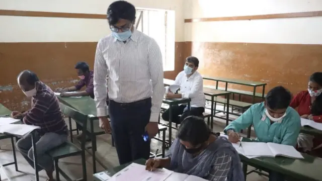 திருப்பூர் கலெக்டர்