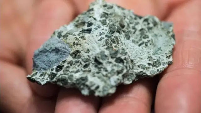 Chicxulub kraterindən götürülən qaya nümunəsi