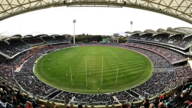 ஆஸ்திரேலியாவின் அடிலெய்டு மைதானத்தில் பூர்வகுடிகளுக்கு அனுமதி மறுக்கப்பட்டதால் சர்ச்சை