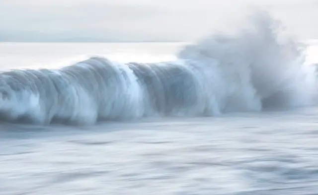 Olas en Puntarenas, Costa Rica.