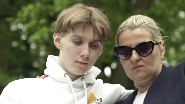 Александр с мамой