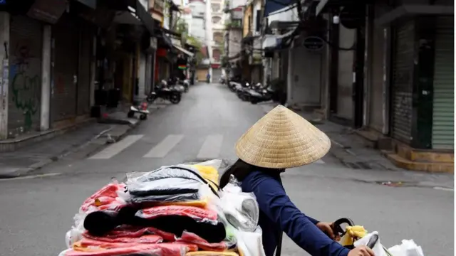 Đường phố HN hôm 26/3