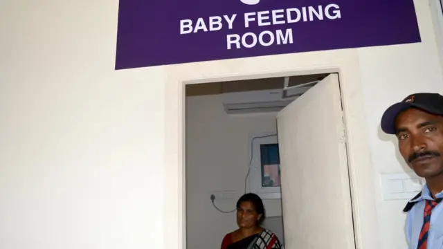 పాలిచ్చేందుకు గదులు