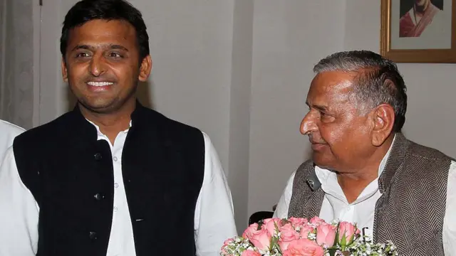 முலாயம் மற்றும் அகிலேஷ் யாதவ்