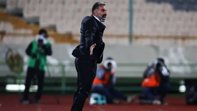 استقلال با دشواری نساجی را شکست داد