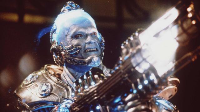 Mr. Freeze interpretado por Arnold Schwarzenegger.